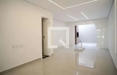 Casa com 3 quartos à venda na Rua Carvalhópolis, --, Ponte Rasa, São Paulo