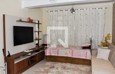 Casa com 3 quartos à venda na Rua Adalberto Melo Lucena, --, Vila Mangalot, São Paulo