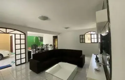 Ampla e aconchegante! casa de 340 m² na melhor localização dos bancários