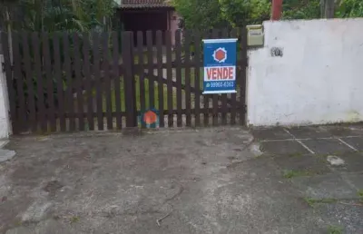 Casa de praia com terreno amplo a 4 quadras do mar – praia de leste, pontal