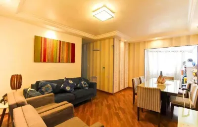 Apartamento mobiliado à venda com 83m², 3 dormitórios (sendo 1 suíte), sala com 2 ambientes e 2 vag