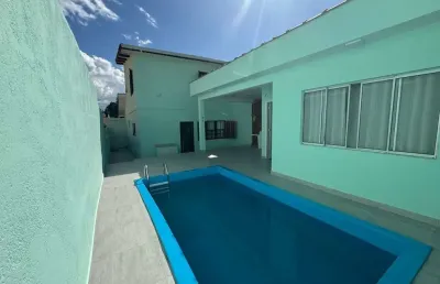 Maravilhosa casa a venda assobradada reformada 100%, 3 dormitórios com 1 suite e uma bela piscina,