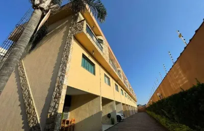 Sobrado em condomínio familiar e seguro, 3 dormitórios e 3 vagas cobertas na garagem, 127 m² - vila