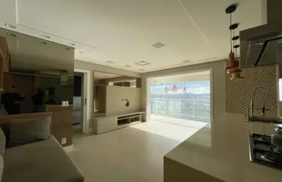 Apartamento mobiliado com decoração de revista – 66m² | 1 suíte | 2 vagas