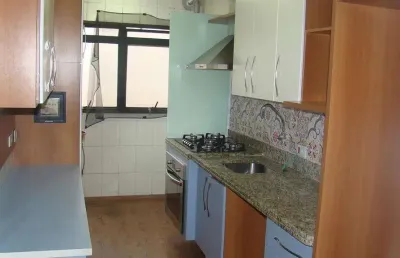 Ótimo custo beneficio na mooca, com 68m², 3 dormitórios (1 suíte), sala com 2 ambientes, sacada e 1