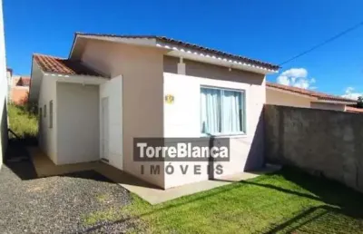 Casa, à venda e locação, 2 dormitórios, terreno amplo, bairro contorno.