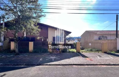 Sobrado com 4 quartos à venda e locação, amplo espaço de terreno, estrela.