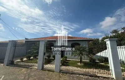 Casa para venda e locação, 2 quartos, edícula com churrasqueira, terreno amplo, 147 m², nova rússia