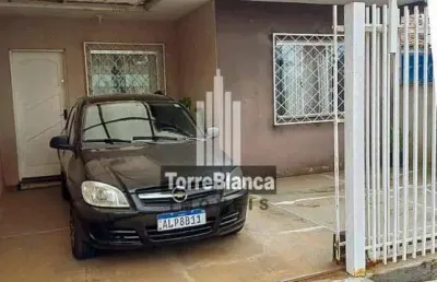 Casa à venda – 2 quartos, sala e cozinha conjugadas – garagem coberta, próxima à brf
