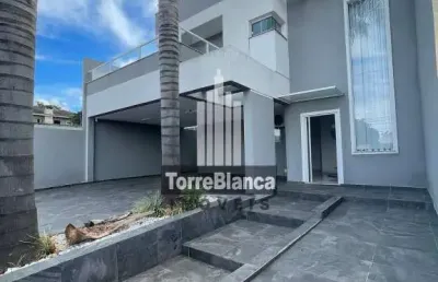 Casa com 3 quartos para alugar na Rua Jaguariaíva, Uvaranas, Ponta Grossa