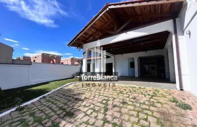 Sobrado semimobiliado, à venda e locação, 4 quartos, espaço externo, bairro jardim carvalho.