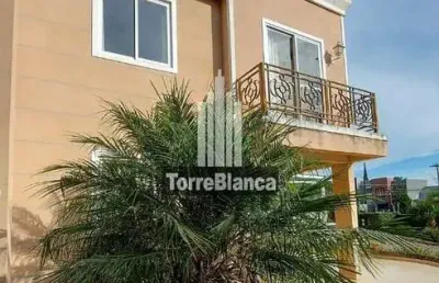 Sobrado à venda – 4 dormitórios (1 suíte) e 2 vagas de garagem