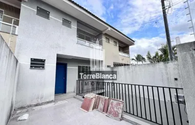 Sobrado semimobiliado, 3 quartos sendo 1 suíte, churrasqueira, 2 vagas, 137 m², órfãs, ponta grossa
