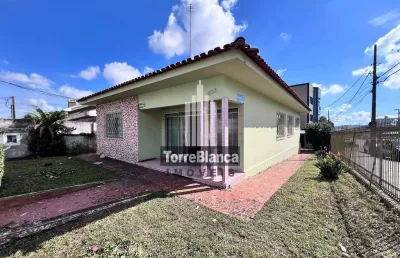 Casa comercial para locação, 2 salas, 2 vagas de garagem, edícula com churrasqueira, 180m², órfãs -