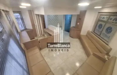 Sala comercial mobiliada para venda e locação, 3 salas e 2 banheiros, 2 vagas de garagem, 117 m², c