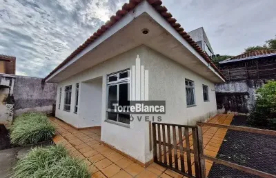 Locação - casa semimobiliada, 2 quartos sendo 1 suíte, quintal amplo, 80 m², chapada.