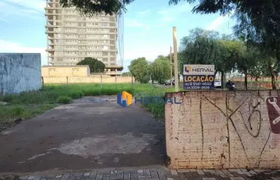 Terreno de esquina para locação, com 371,28m² por r$ 2.500,00 – localizado na avenida doutor gastão vidigal em maringá/pr.