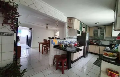 (aceita troca) casa com 3 quartos à venda, 250 m² por r$ 660.000 - conjunto habitacional sol nascente - maringá/pr