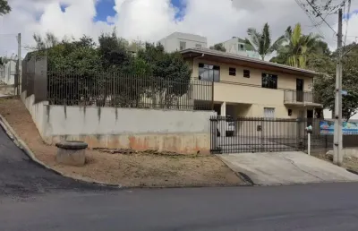 Vendo 3 imóveis juntos na região de curitiba pr bairro augusta atrás da volvo.