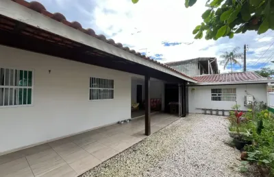 Casa com 3 quartos à venda na Avenida Dom Henrique II, Itapema do Norte, Itapoá