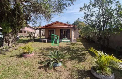 Casa à venda, santa lidia, penha - sc com amplo espaço de terreno.