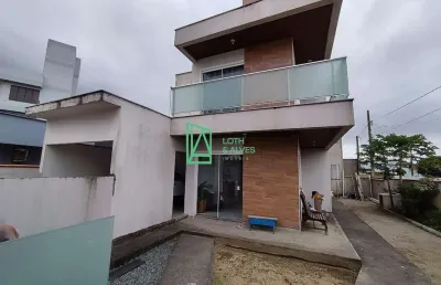 Casa à venda, meia praia, navegantes - sc a apenas 80m da praia.
