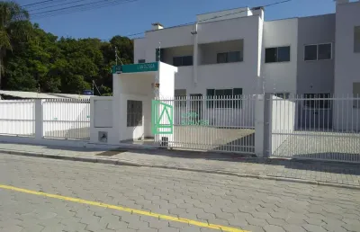 Apartamento com 02 dormitórios, moveis planejados na cozinhas quartos e banheiro