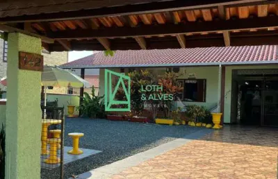 Casa averbada sem detalhes a 150 metros do mar em barra velha