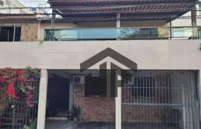 Casa de 5 quartos à venda, localizada na encruzilhada - recife/pernambuco.