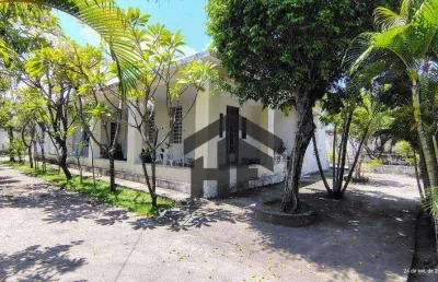 Casa residencial ou comercial de 245m² à venda, com 7 quartos no terreno de 781m², localizada no carmo, olinda - pernambuco.