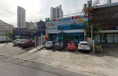Casa comercial no terreno de 638m², com 2 pavimentos, localizada em boa viagem, recife - pernambuco.