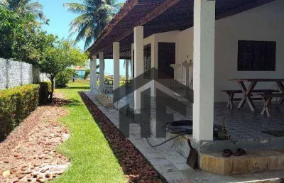 Casa de 263m² para alugar, com 4 quartos sendo uma suíte, à beira mar, localizada em catuama, goiana - pernambuco.
