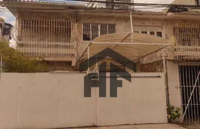 Casa de 160m² à venda, com 05 quartos, localizada em candeias, jaboatão dos guararapes, pernambuco.