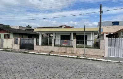 Casa com 3 quartos à venda na rua secretário josé schubert junior, 1099, centro, navegantes por r$ 750.000