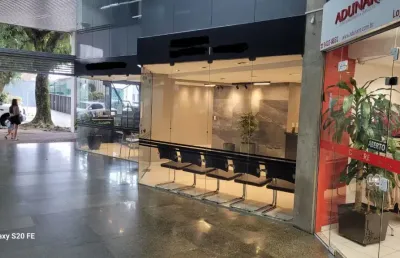 Sala comercial com 5 salas para alugar na Rua Luiz Niemeyer, 67, Centro, Joinville