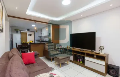Sobrado com 220m² privativos 6 quartos e 2 vagas no campo comprido