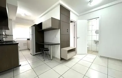Apartamento mobiliado com 1 quarto e 1 vaga no prado velho