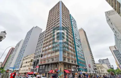 Sala comercial com 120m² entre marechal floriano e rua xv