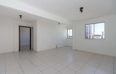 Casa comercial para alugar na Rua Treze de Maio, 336, Centro, Curitiba