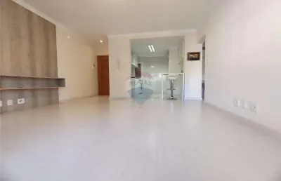 Apartamento à venda em canela sendo 2 dormitórios, 150 metros da catedral de pedra.