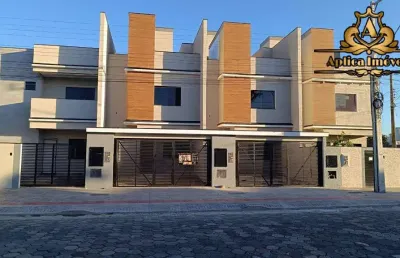 Lindíssimo sobrado triplex com design moderno e sofisticado
