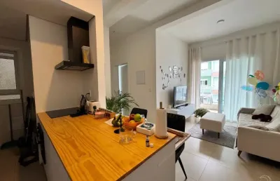 Apartamento de 70m² com 2 quartos sendo 1 suíte no campeche
