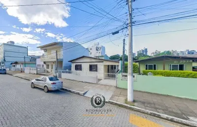 Casa com 8 quartos à venda na Rua élcio Lima, Centro, Torres