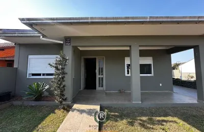 Casa com 4 quartos para alugar na Avenida Pôrto Alegre, Praia Paraíso, Torres