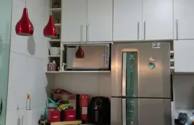 Lindo sobrado em condomínio 2 dormitórios com  suíte repleto de moveis planejados