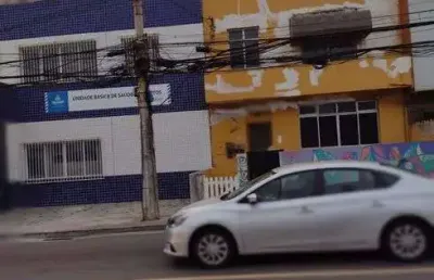 Cód. 48 rio vermelho 2/4 com suíte e varanda em frente a praia da paciência