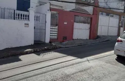 Cód 49 rio vermelho casa 4/4 com suíte e quintal perto do acarajé da dinha.