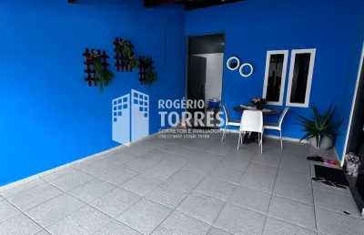 Casa térrea a venda 3/4, 1 suíte com closet e área gourmet e piscina e 2 garagens em plataforma