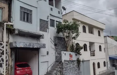 Cód. 46 brotas casa com 3 pavimentos, sendo 7/4, além de laje com cobertura