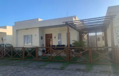 Cód. 566 abrantes casa 2/4 com suíte nascente e piscina privativa